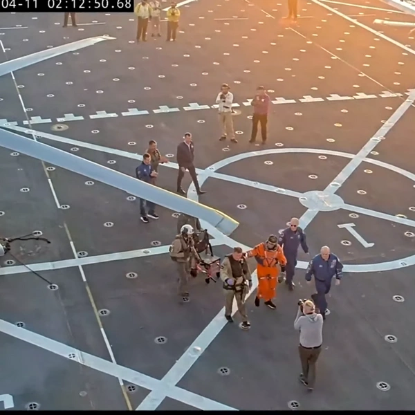 10 дней, которые впечатлили мир: корабль «Орион» с астронавтами миссии «Артемида-2» благополучно вернулся на Землю (видео)