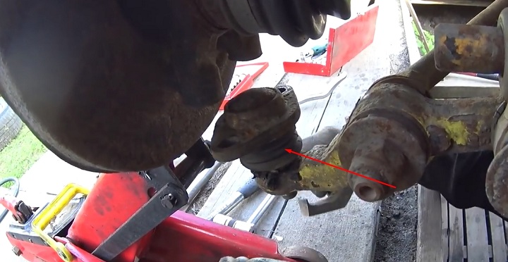 Демонтаж шаровой опоры ВАЗ 2113, 2114, 2115 своими руками