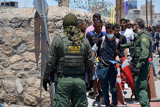 Бывший конгрессмен рассказал о скрещивании инопланетян с мигрантами