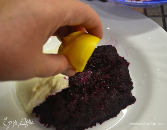 Добавить сок лимона.