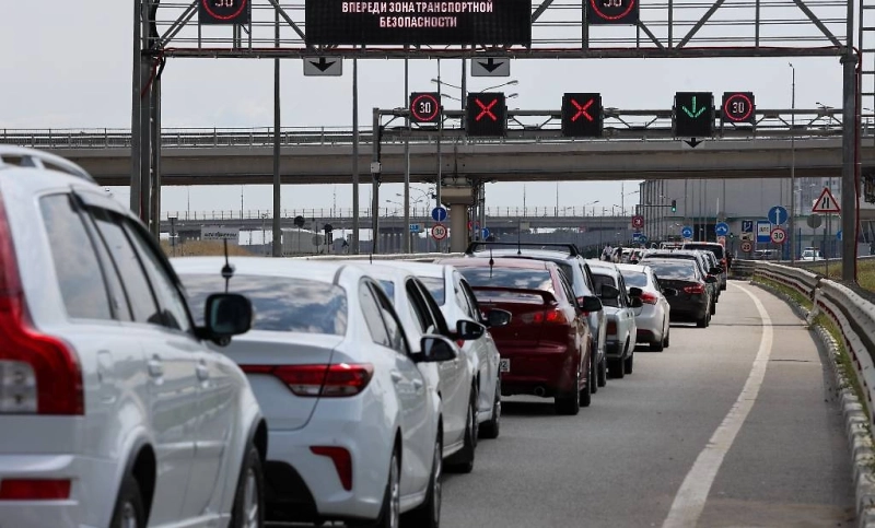 Крымский мост возобновил работу после девятичасовой остановки движения