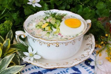 Окрошка на кефире с минералкой