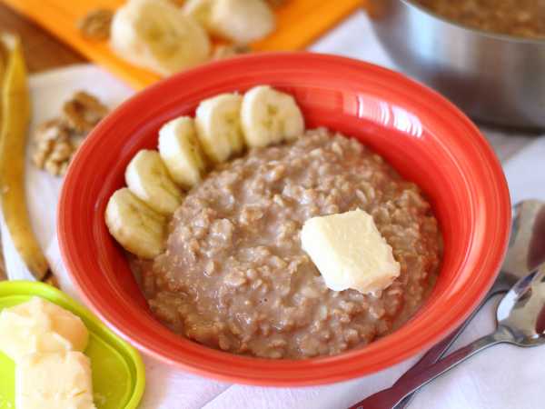 Геркулесовая каша с бананом и орехами — рецепт с пошаговыми фото и видео