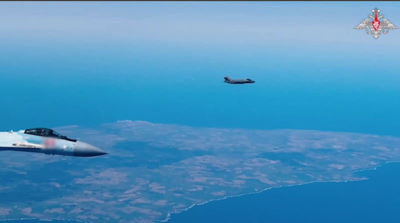 Ужас, как мощно! На Балтике - удары по кораблям и подлодкам. Россия "жжёт": "Адский" поворот после встречи Ту-22м3 и самолётов НАТО