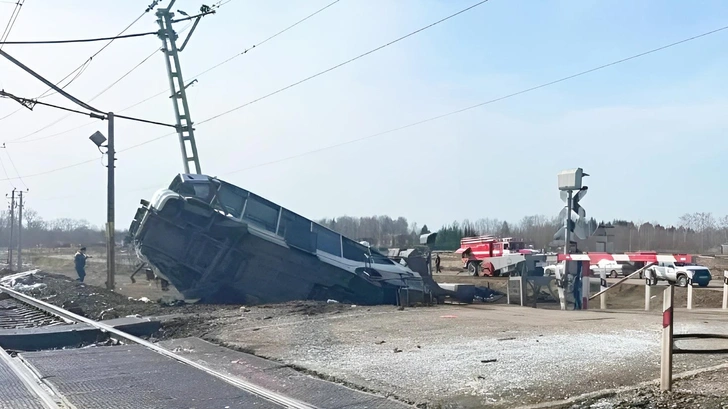В Ярославской области вынесли приговор монтеру РЖД за гибель 7 человек на переезде: детали